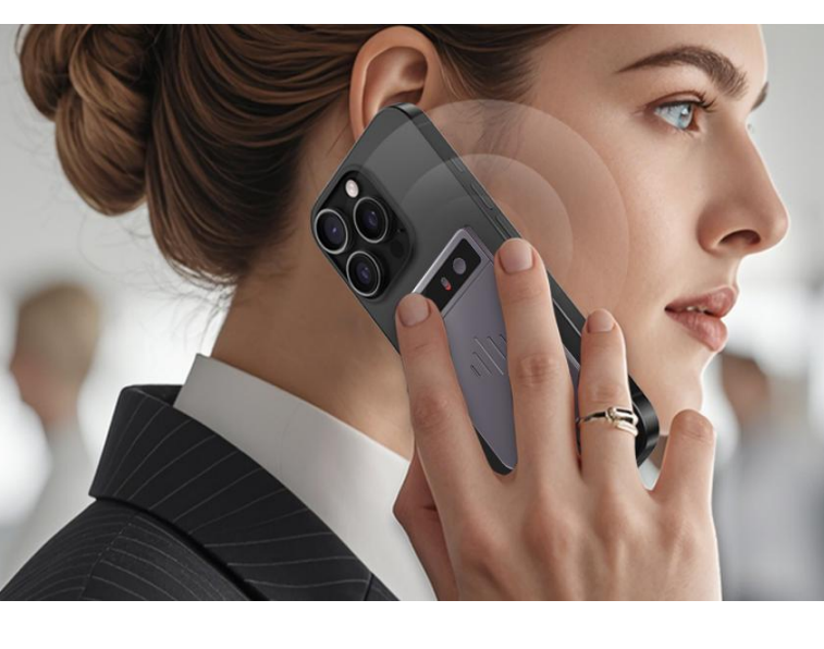 Business user capturing a call with the recording card next to the phone